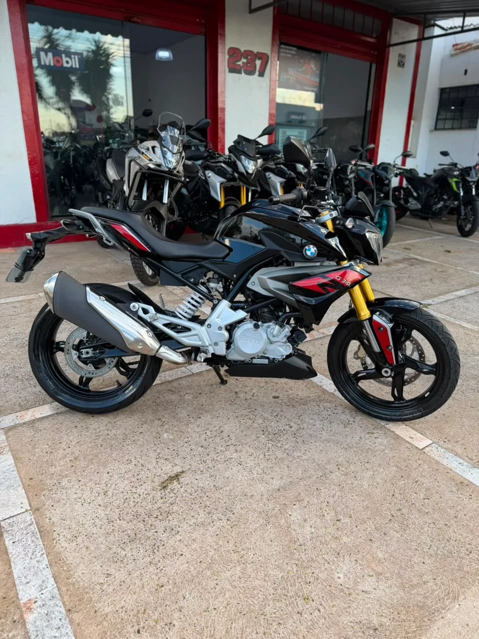 BMW G 310 R